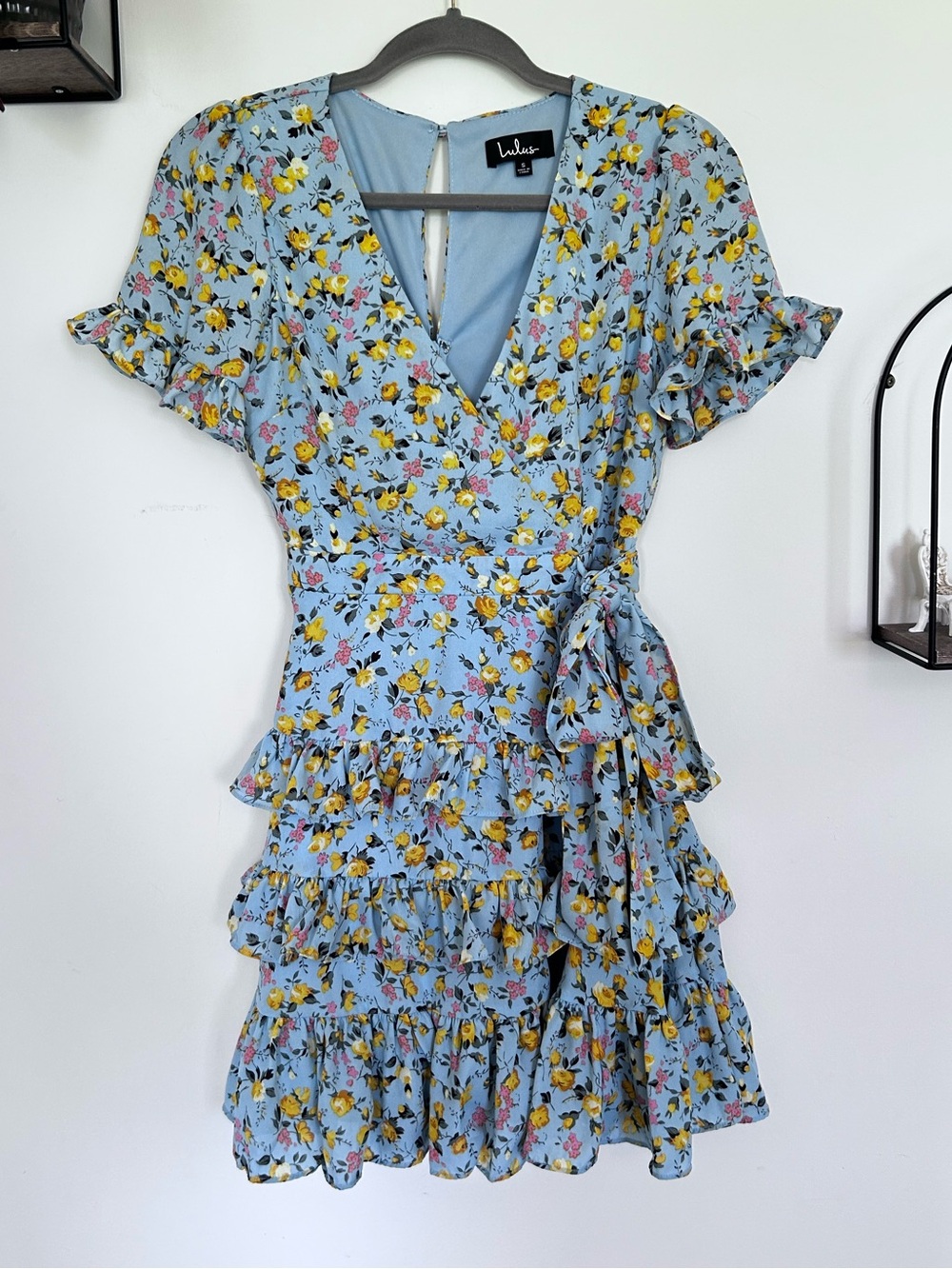 Lulus Feeling Butterflies Light Blue Floral Tiered‎ Ruffle Mini Dress Size Small